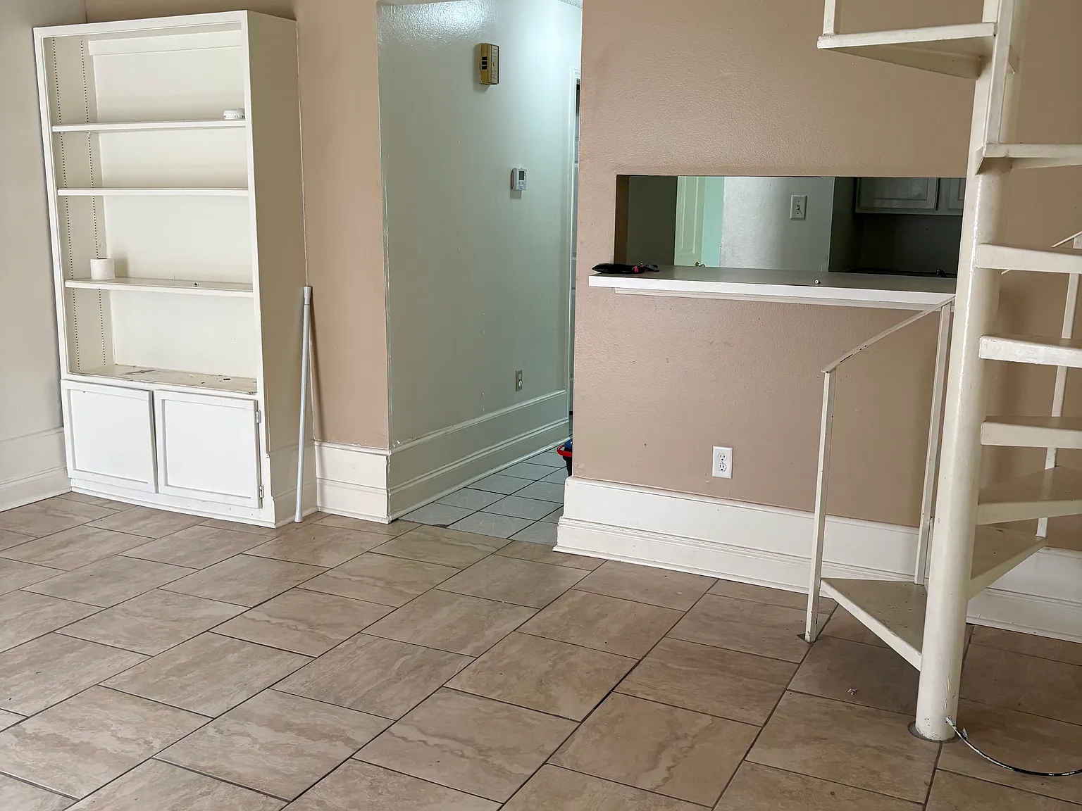 1 bed, 750 sqft, $825 — Photo 2