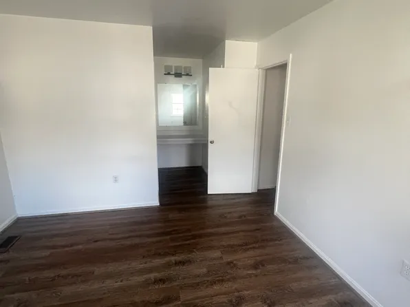 6048 Ridge Ford Dr, Burke, VA 22015