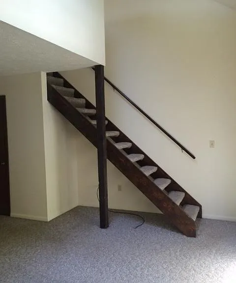 7477 Huntington Dr — Photo 4