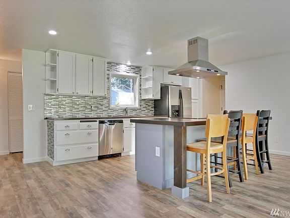 3rd image of 8209 110th St E