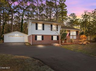 3009 Fairway Rd, Morehead City, NC 28557