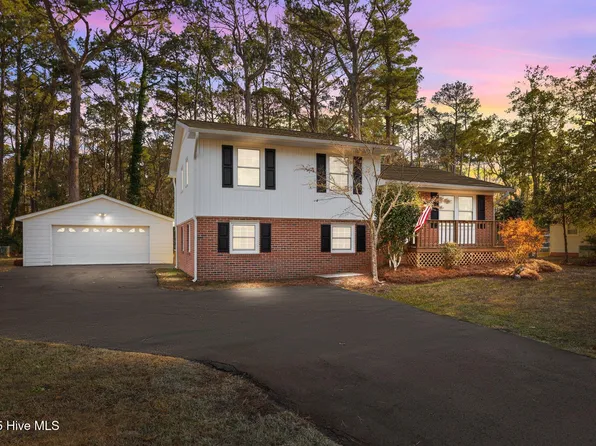 3009 Fairway Road, Morehead City, NC 28557