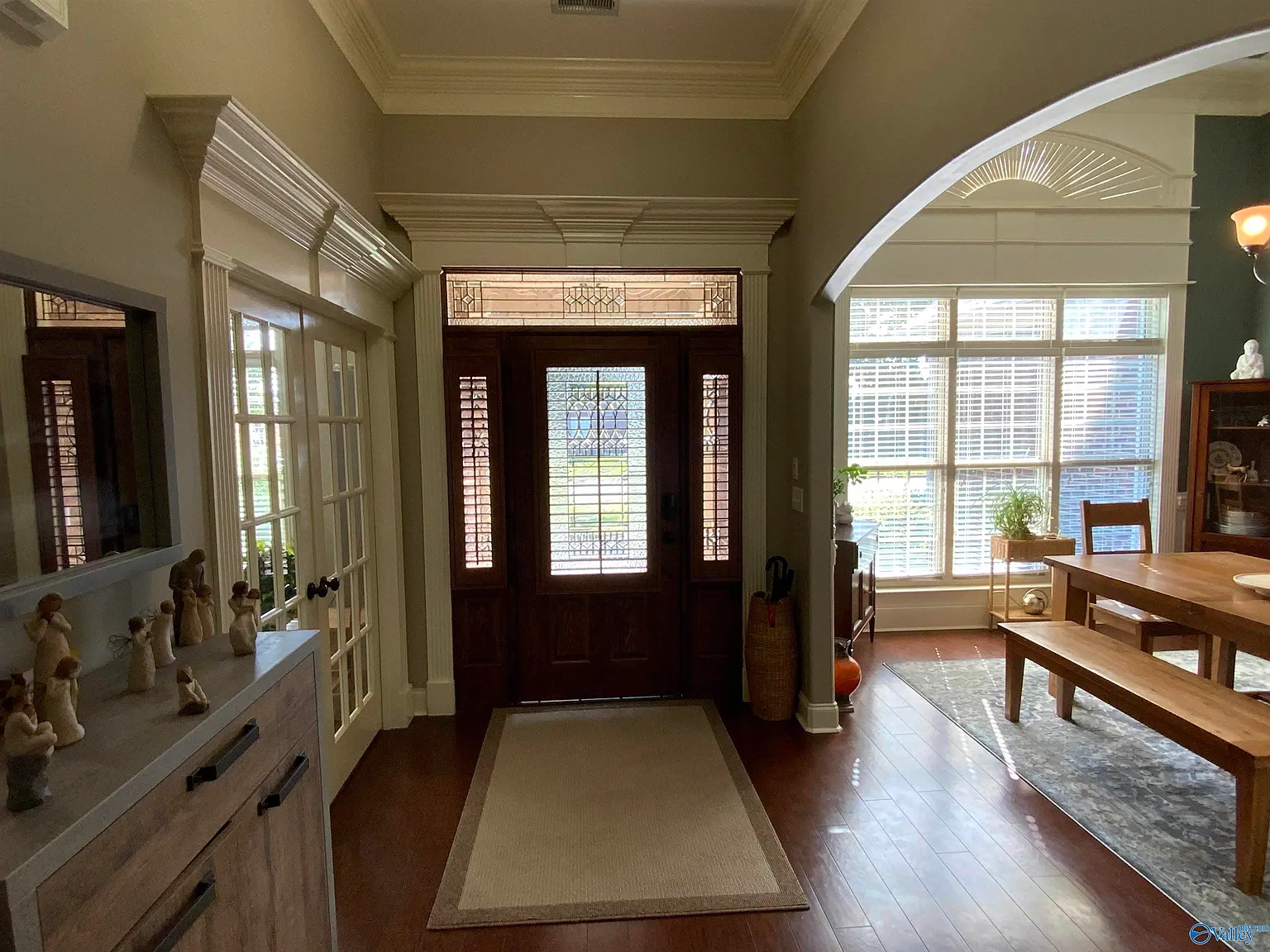 4 bed, 4.0 bath, 3530 sqft, $3,450 — Photo 3
