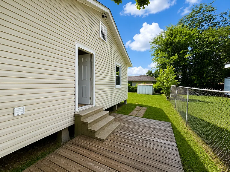 427 Palm St — Photo 12