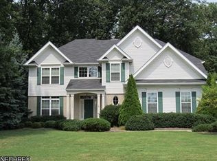 32268 Woodfield Dr, Avon Lake, OH 44012