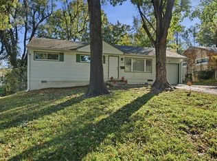 11209 Palmer Ave, Kansas City, MO 64134