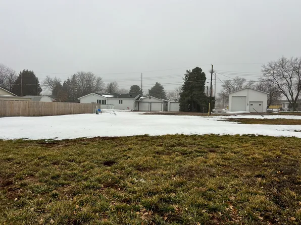 1217 N 9th St, Norfolk, NE 68701