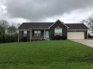 137 Scenic Hill Dr, Lebanon, KY 40033