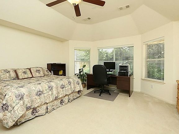 4th image of 18122 Harmony Estates Ln