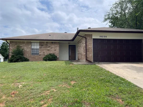 10220 Isaac Dr, Midwest City, OK 73130