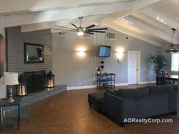 5th image of 275 Hilltop Dr APT 101