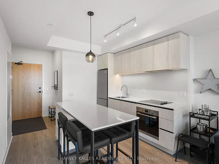 2495 Eglinton Ave W #609 — Photo 3