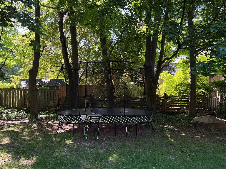 131 Renaud Dr — Photo 26