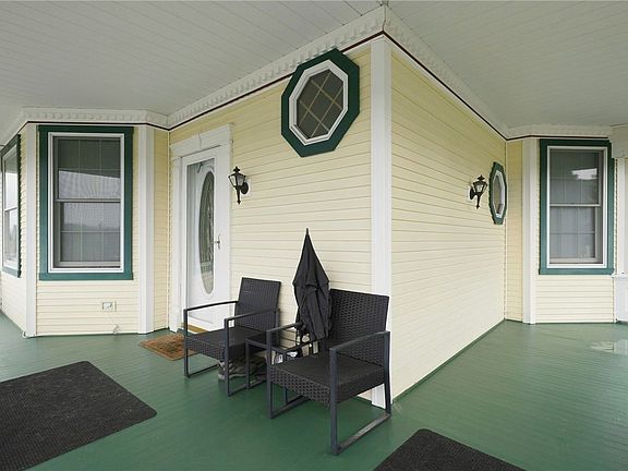 5th image of 426 Shady Ave