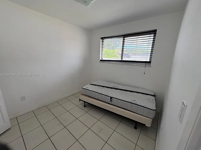 2550 SW 58th Ave #A — Photo 8