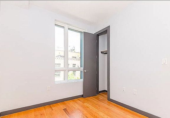 5th image of 273 Metropolitan Ave #3F