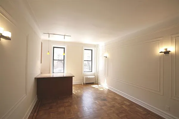 Sold by Garfield Realty  | media 8