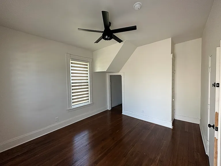 4211 Carter Ave — Photo 4