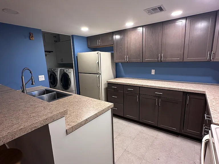 619 Cedar Ridge Ln — Photo 7