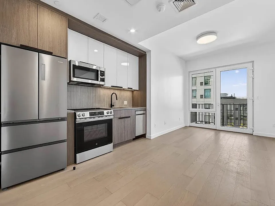 1221 Fulton St #5C