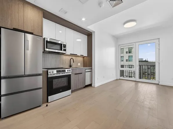 1221 Fulton Street image 1 of 15