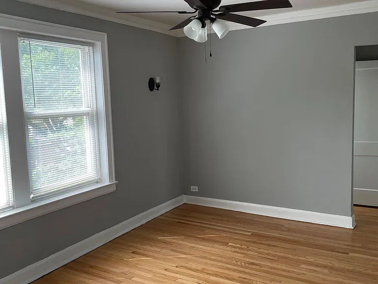 5011 N Rockwell St #3 — Photo 5