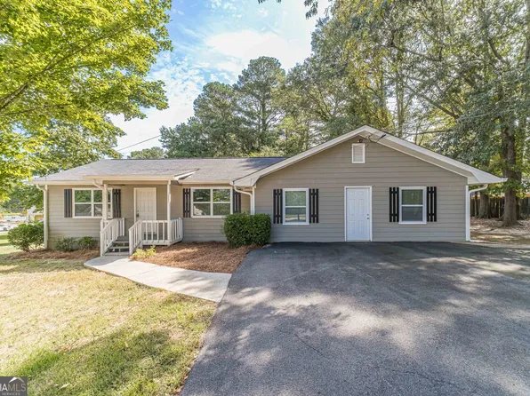 716 Davis Rd, Lawrenceville, GA 30046