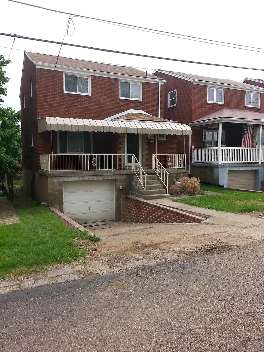 638 Melbourne St photo 1