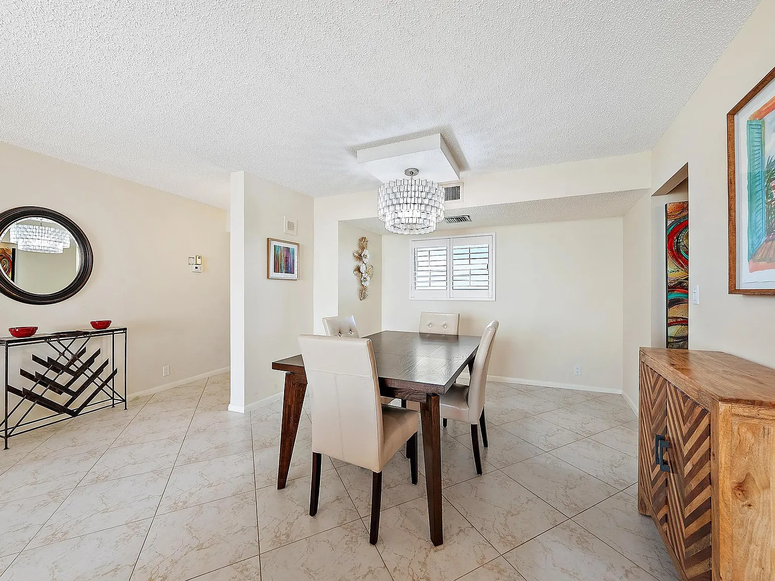 2 bed, 2.0 bath, 1170 sqft, $8,500 — Photo 3