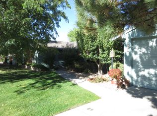 4121 Skyline Dr, Farmington, NM 87401