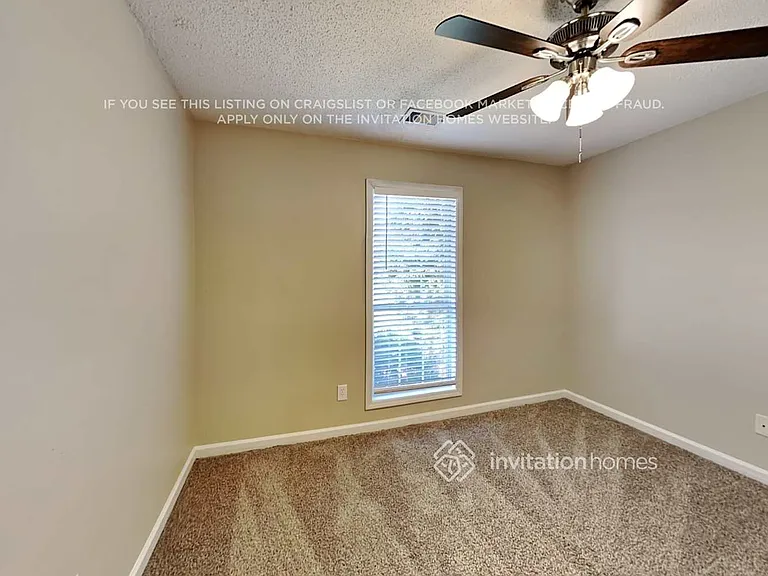 1127 Chateau Ter — Photo 11