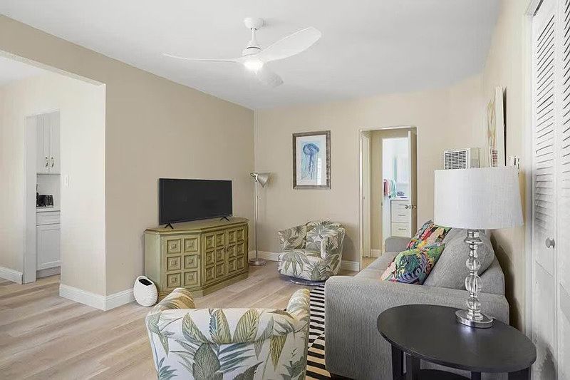1st image of 719 Whiting Ct
