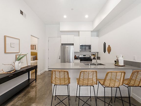 3rd image of 4021 Georgia St APT 5