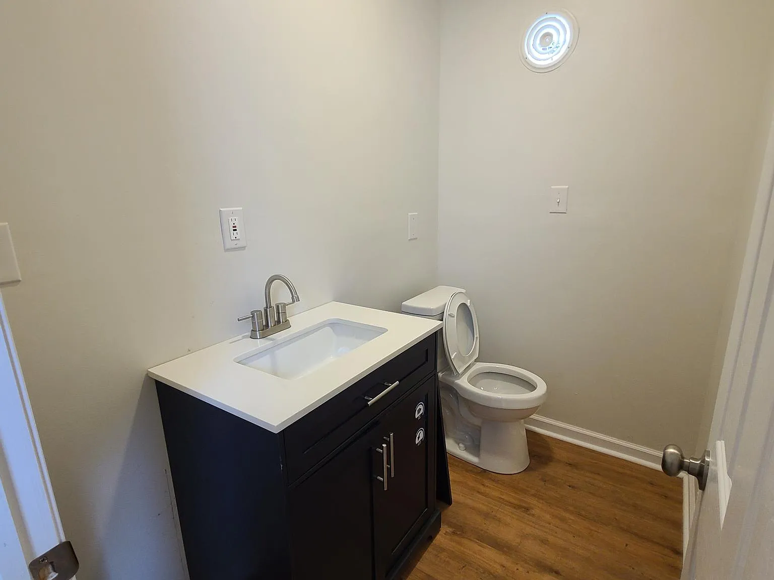 4 bed, 1.5 bath, 1500 sqft, $1,595 — Photo 4