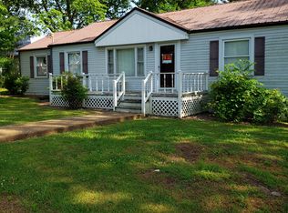 203 Hodges St N, Cowan, TN 37318