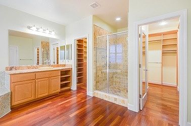 3rd image of 52 Golden Aster Ct