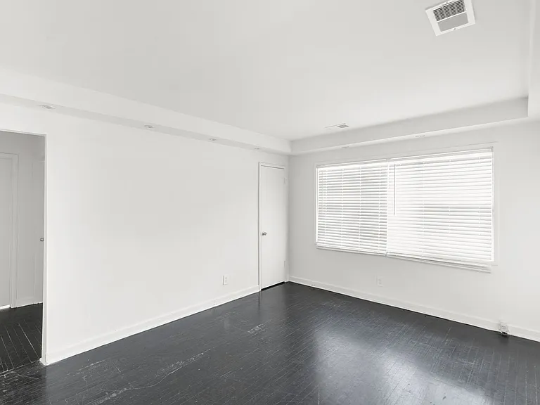 Magnolia Court — Photo 103