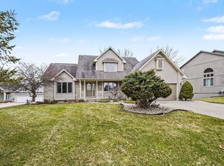 6131 Pine Creek Ct, Grand Blanc, MI 48439