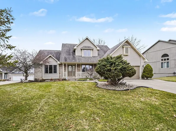 6131 Pine Creek Ct, Grand Blanc, MI 48439