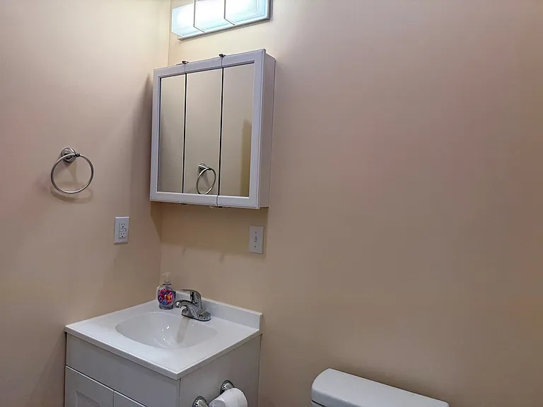701 Charles St #B — Photo 7