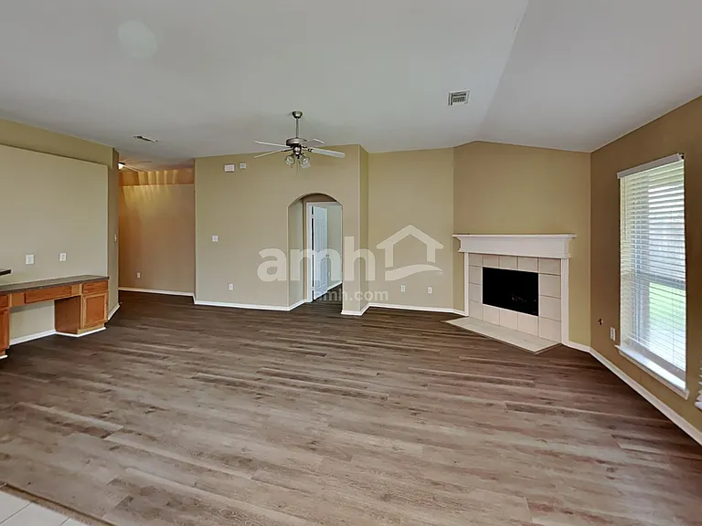 719 Chase View Dr — Photo 5