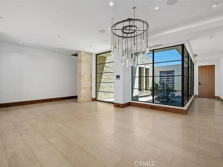 1523 Dolphin Ter — Photo 15