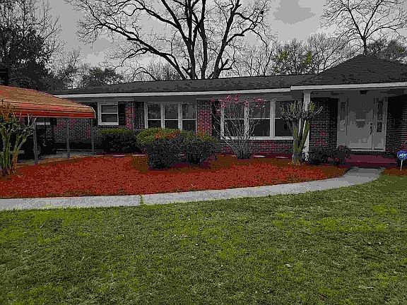 Front left view of house