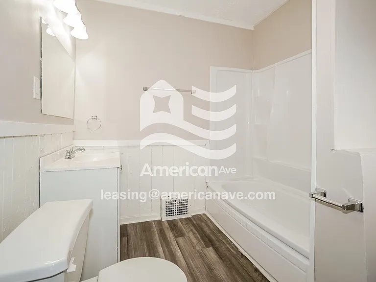 731782_009_main_bathroom_12854013.jpg