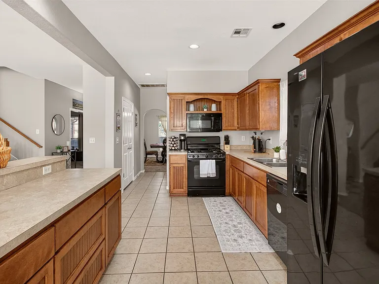 1004 S 75th St — Photo 14