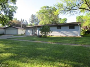 1204 E Call St, Algona, IA 50511