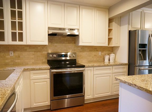2nd image of 1055 Villa Maria Ct