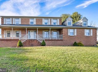 8 Highfield Ct, Cockeysville, MD 21030