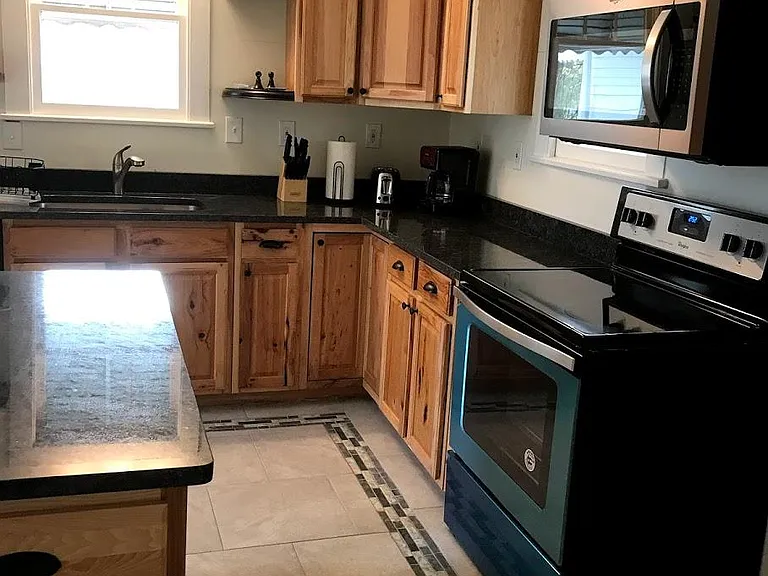 526 Monroe St — Photo 6