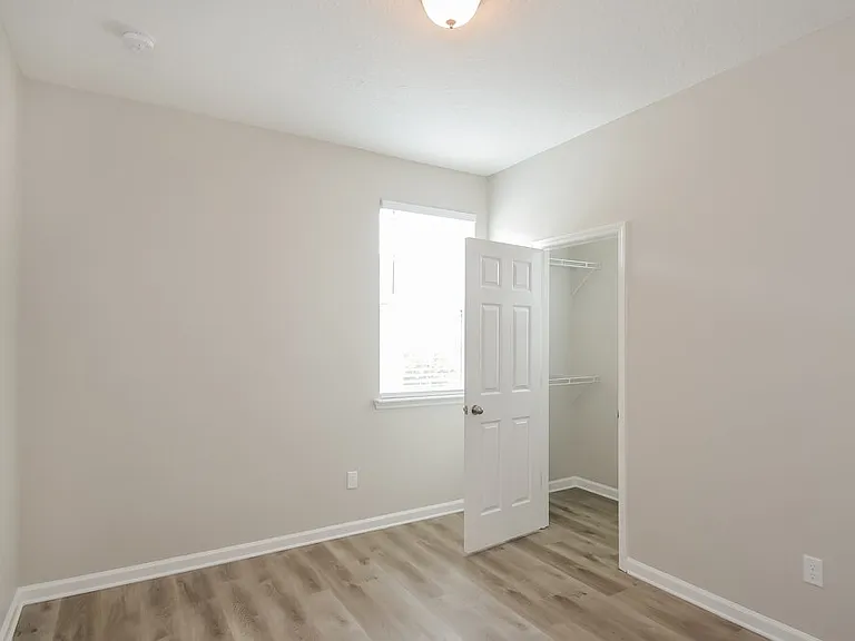 7046 Crispin Cove Dr — Photo 14